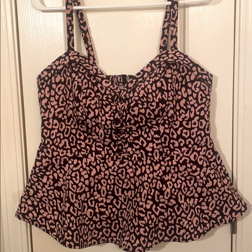 NWT Torrid Pink Leopard Print Corset Tank Top